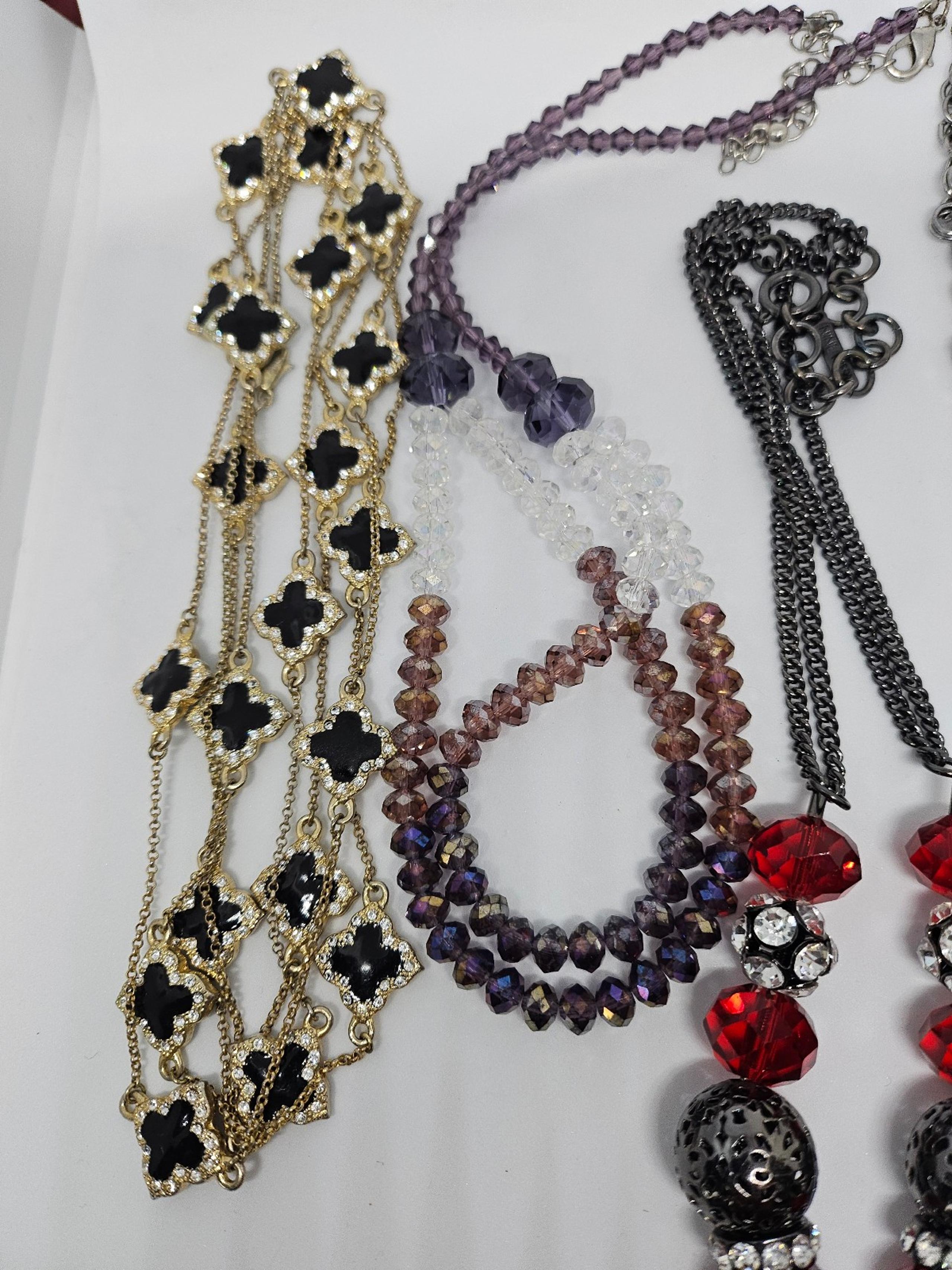 COSTUME NECKLACE LOT