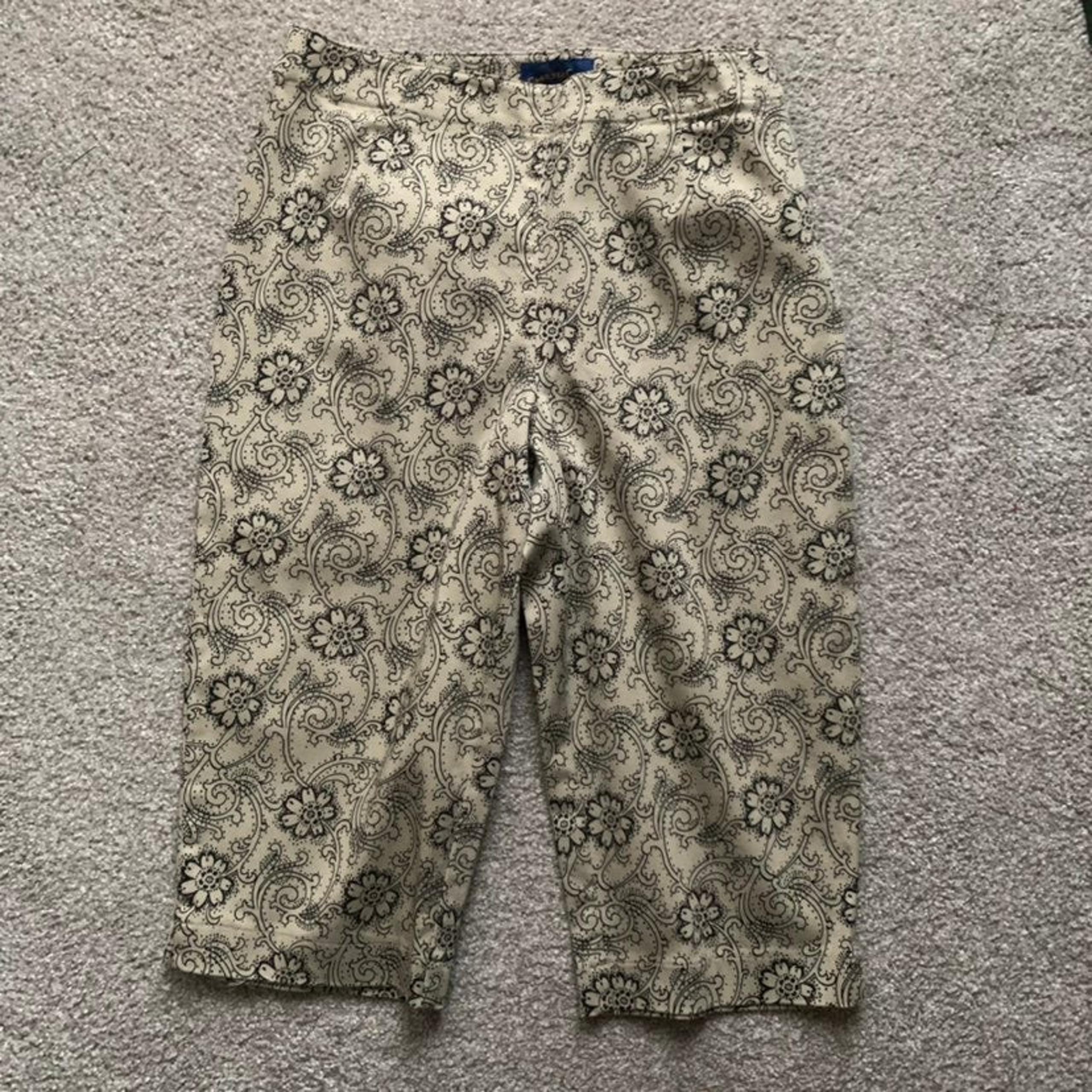 Beige & black print PETITE 10P CAPRIS