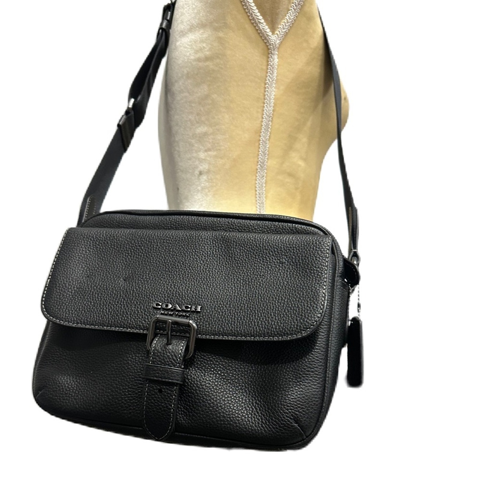 Excellent Coach Warner Leather Crossbody Messenger Bag MSRP 398