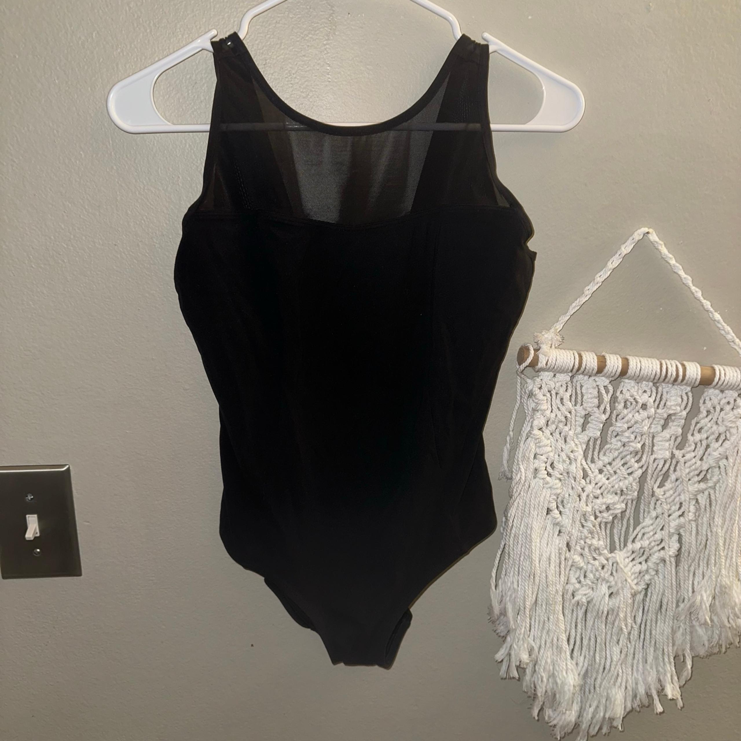 Athleta sz m black bodysuit