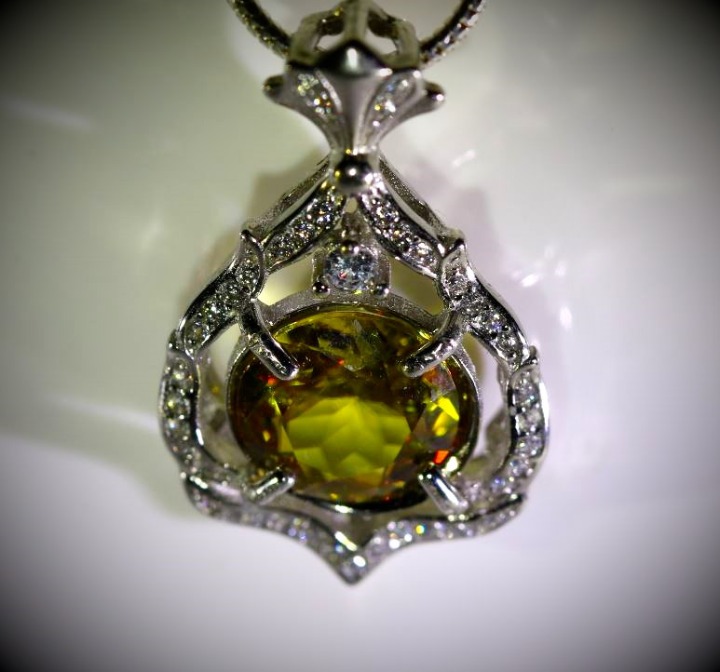 Sphene 1.90ct White Gold Silver Pendant