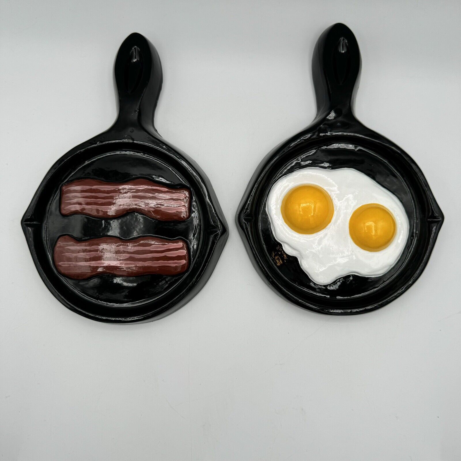 Chalkware Kitschy Egg Bacon Pan Kitchen Retro Style Wall Plaque