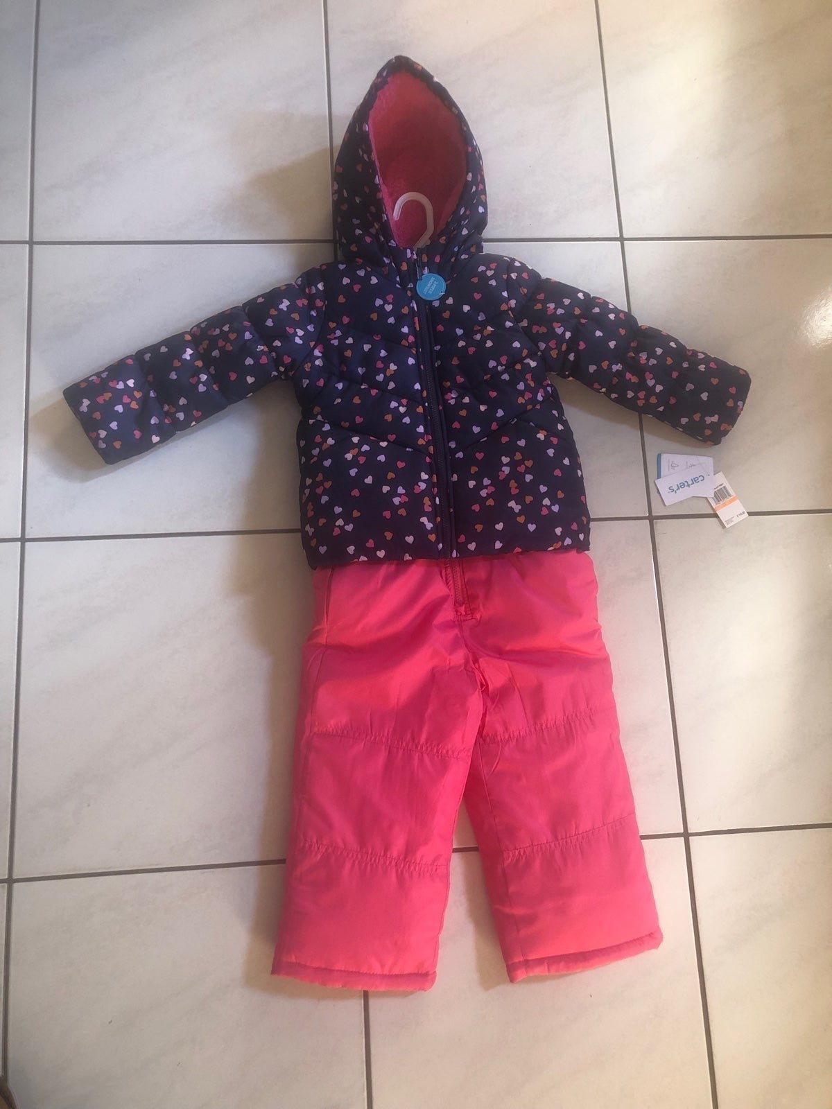 Carter's 2-Piece snowsuit. Winter coat and snow bib. Size: 4