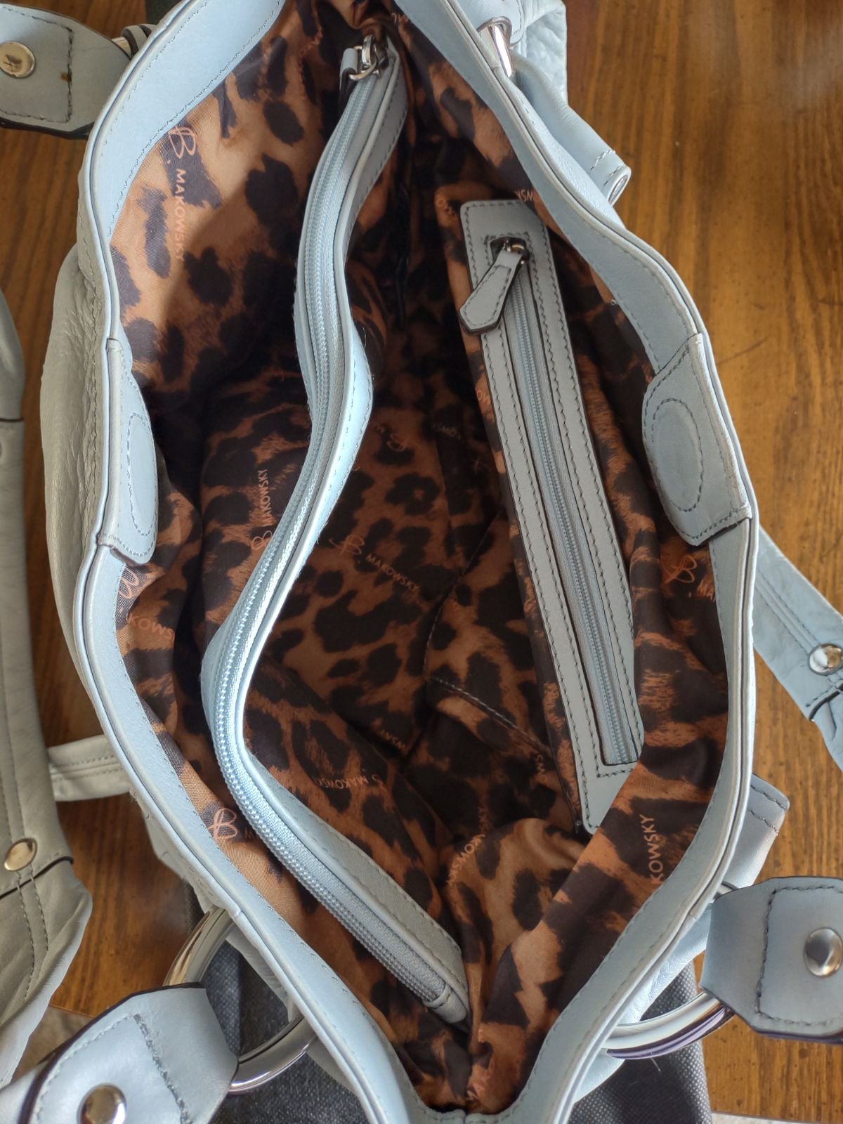 Purses outlet and handbags