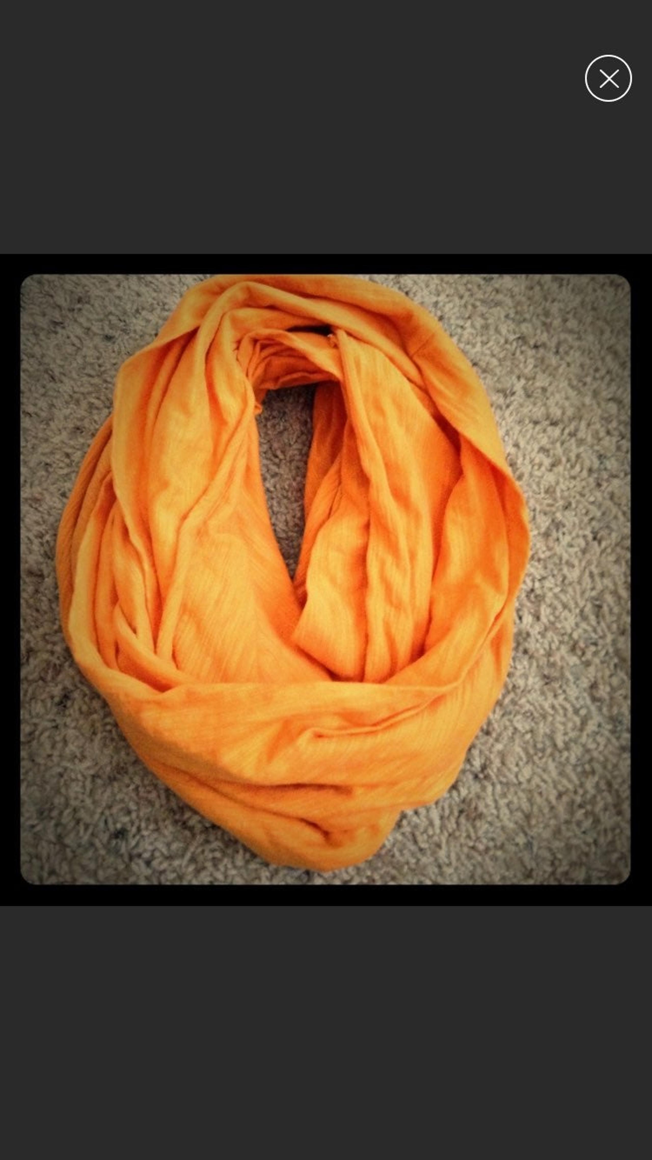GAP infinity scarf