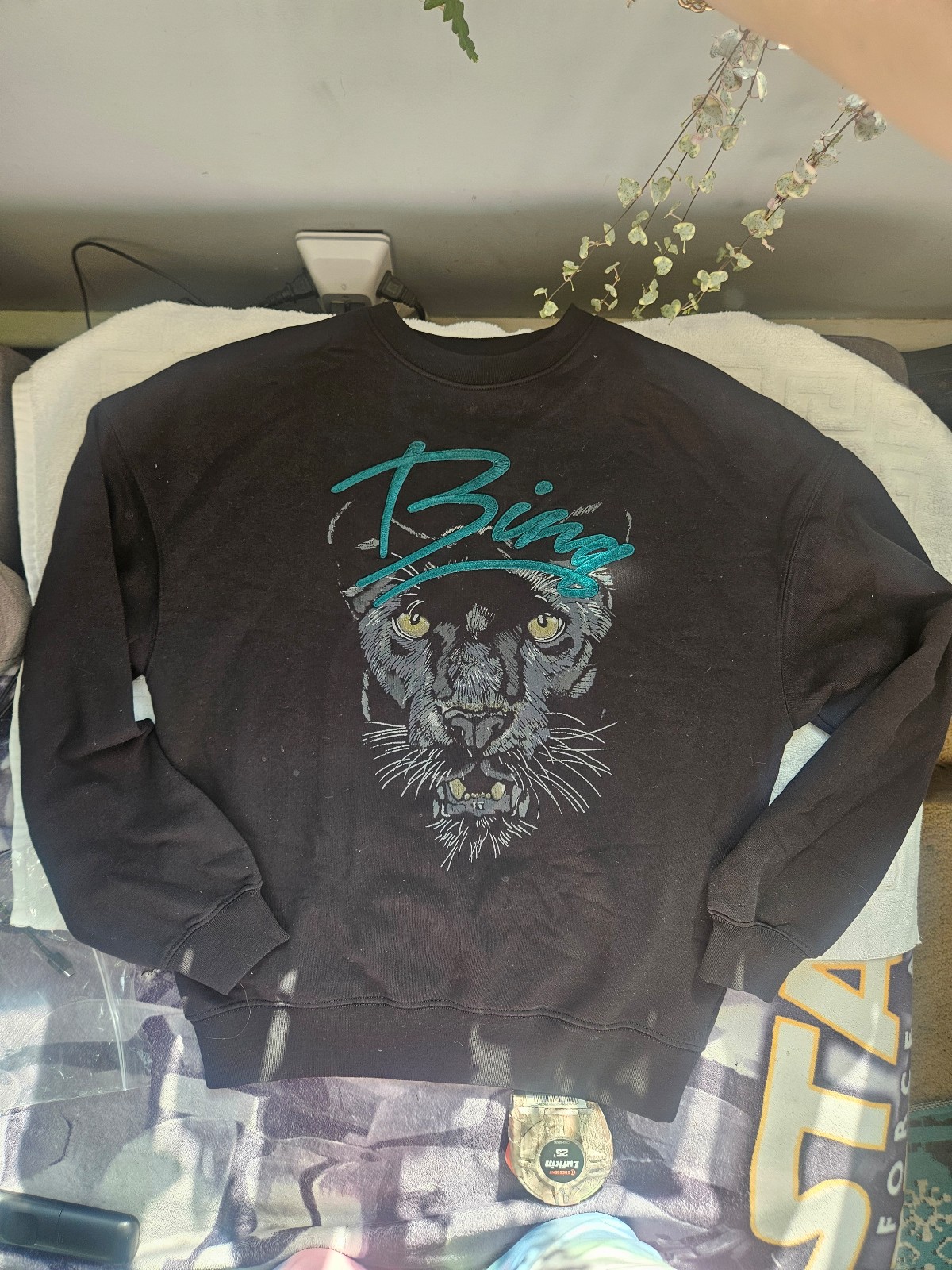 Annie bing black tiger sweatshirt womens size extra small