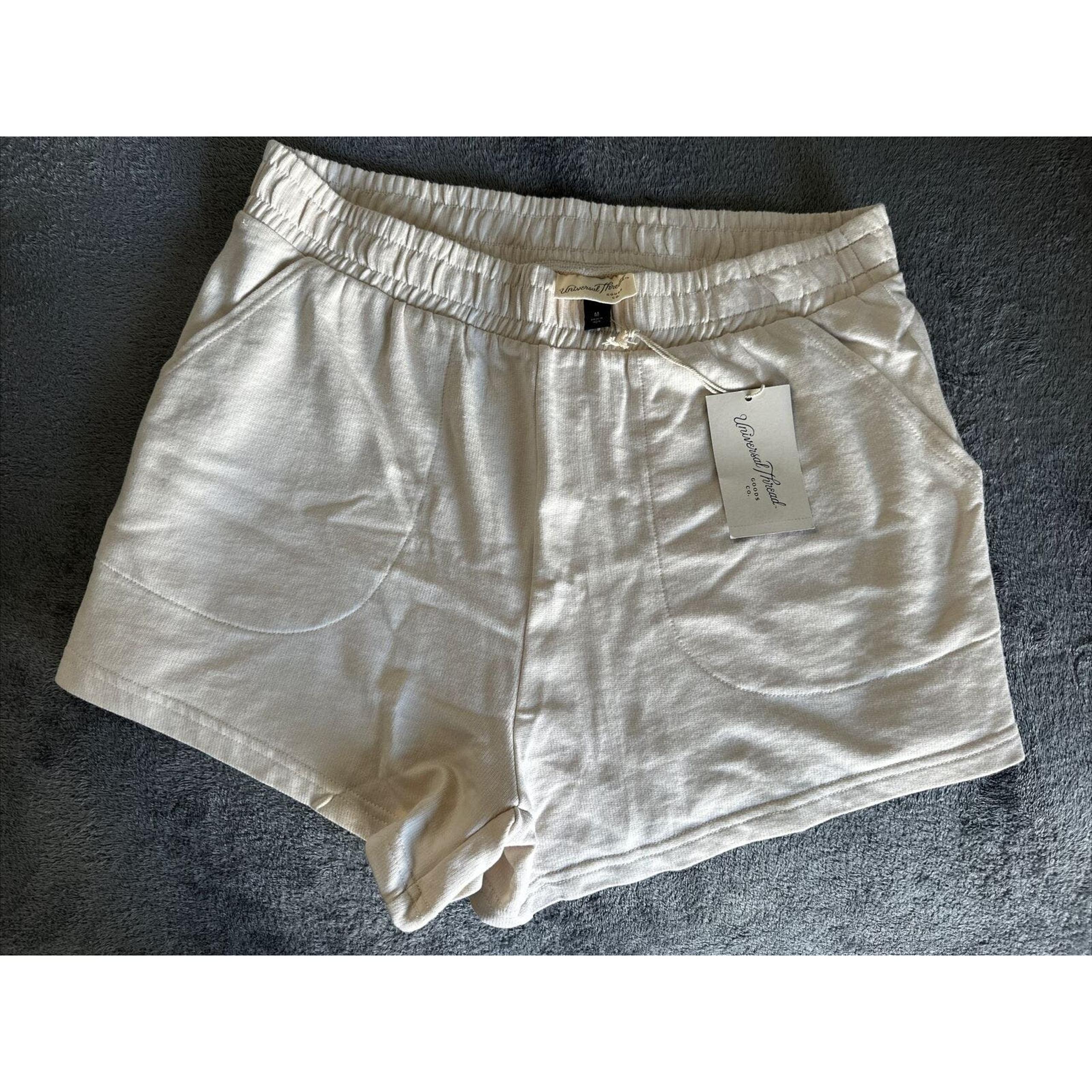 Universal Thread Womens Pull-on Cream Lounge Shorts w/ pockets, size Medium (M)