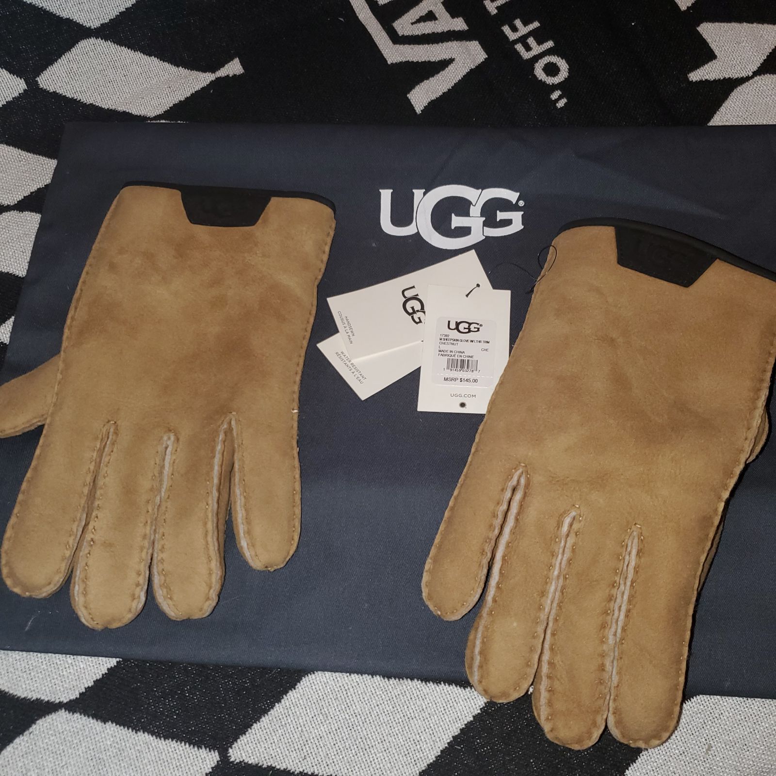 ugg gloves