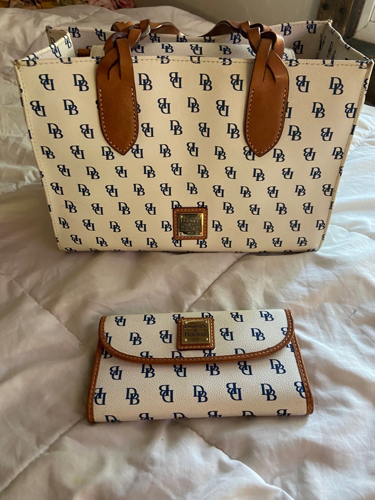 Dooney & Bourke