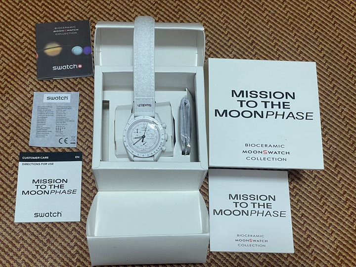 Omega x swatch “Snoopy” moonswatch mission to the moonphase bioceramic watch New