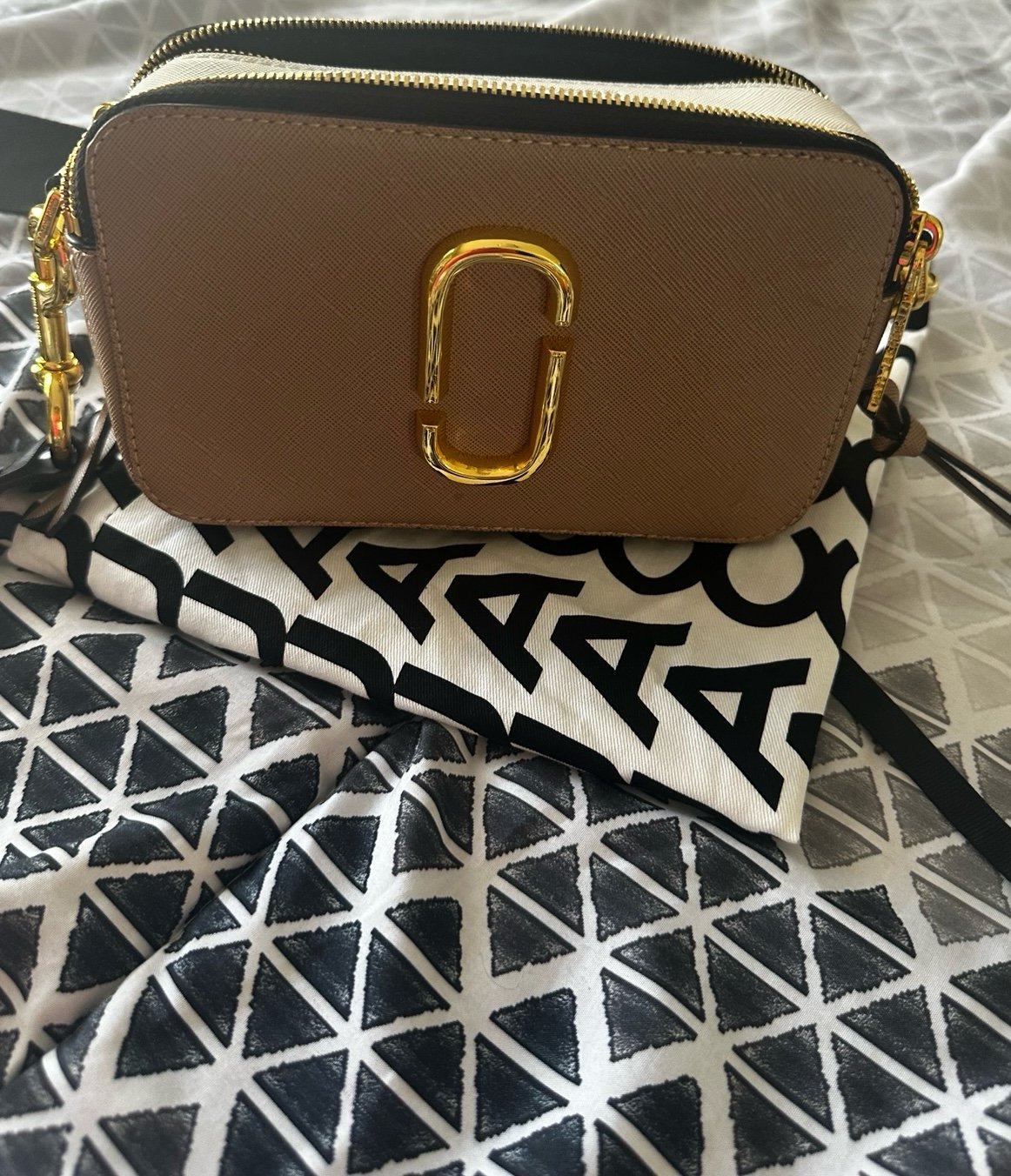 Marc Jacobs crossbody (snapshot)