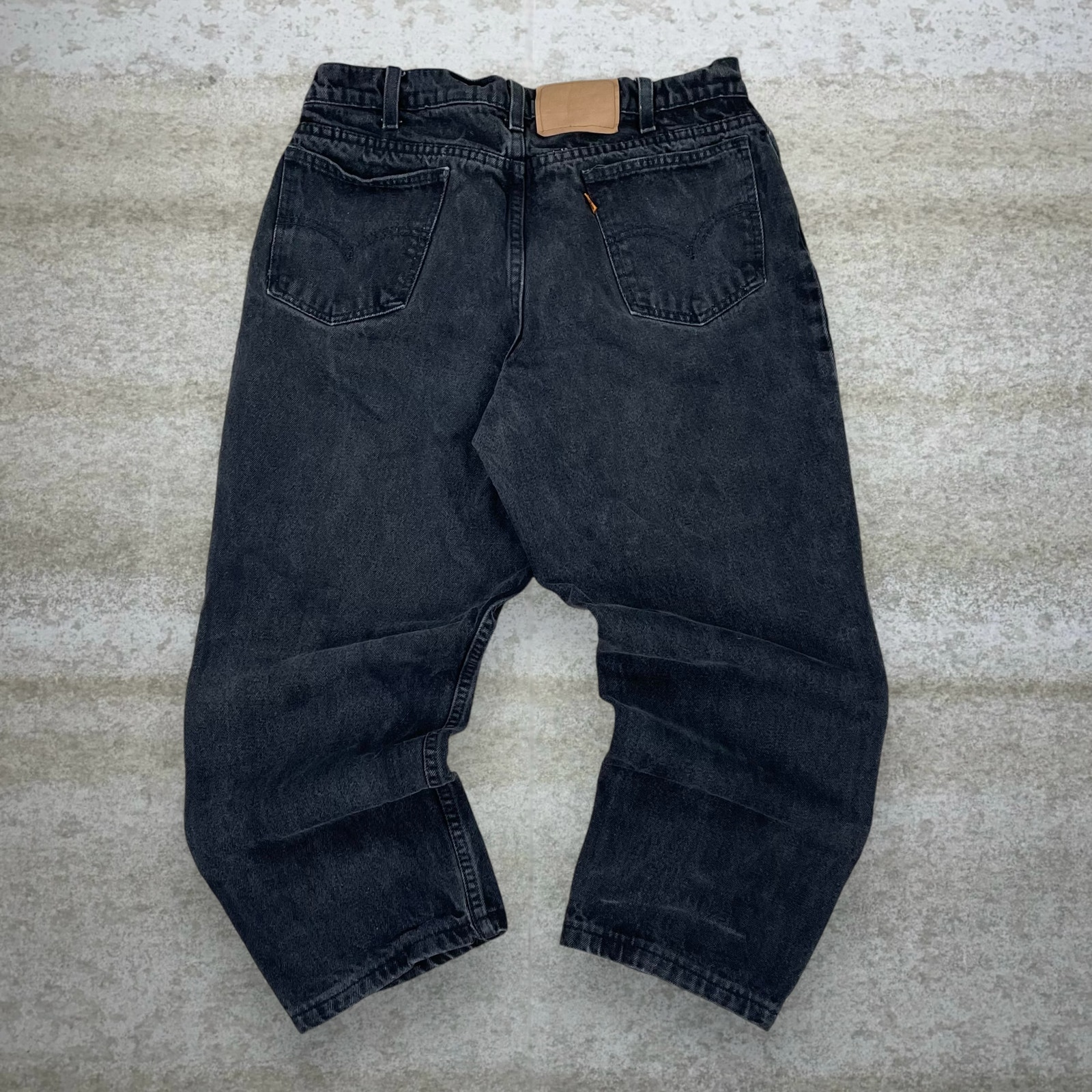 Vintage Orange Tab Levis Jeans 550 Relaxed Fit Smoke Black Wash Denim 90s