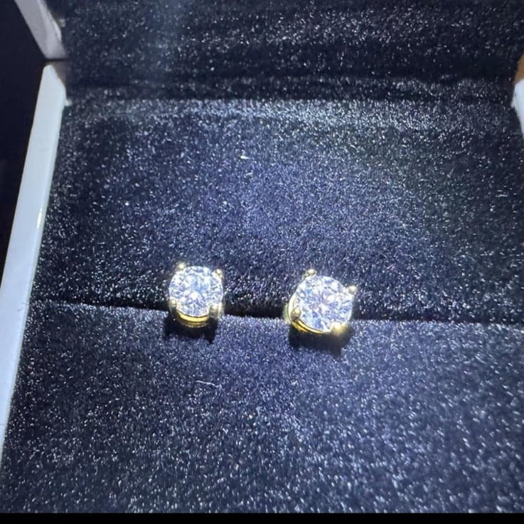 Certified 1 cttw Moissanite Diamond Earring Sterling silver 925 Gold plated 18k