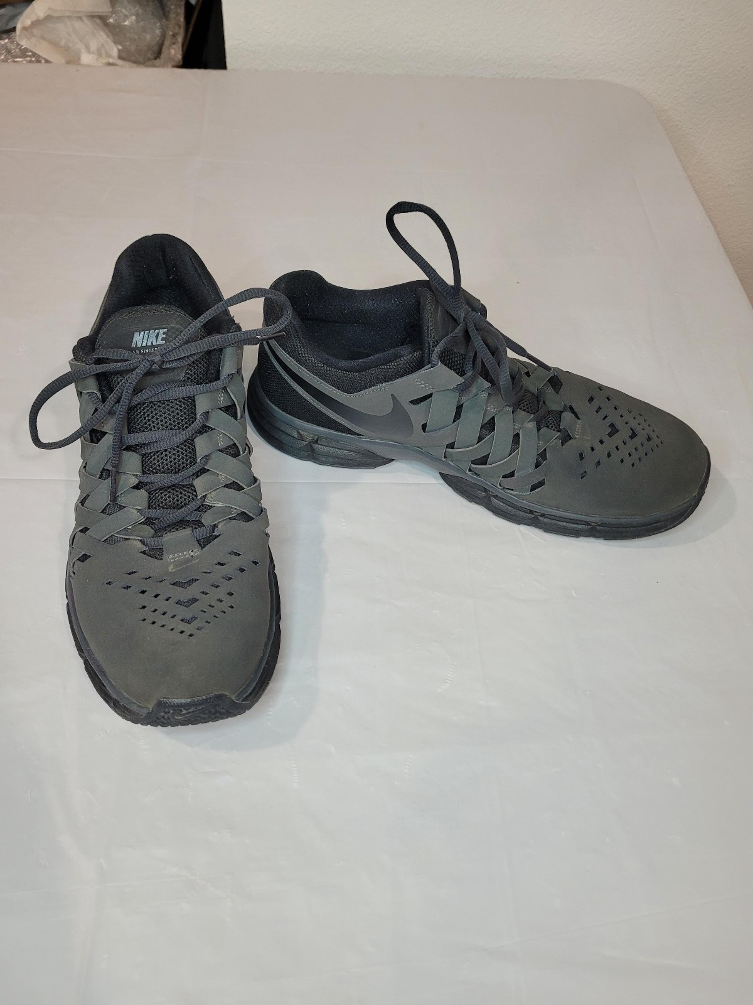 Mens Athletic Training Shoes with Mesh Upper - Nike
