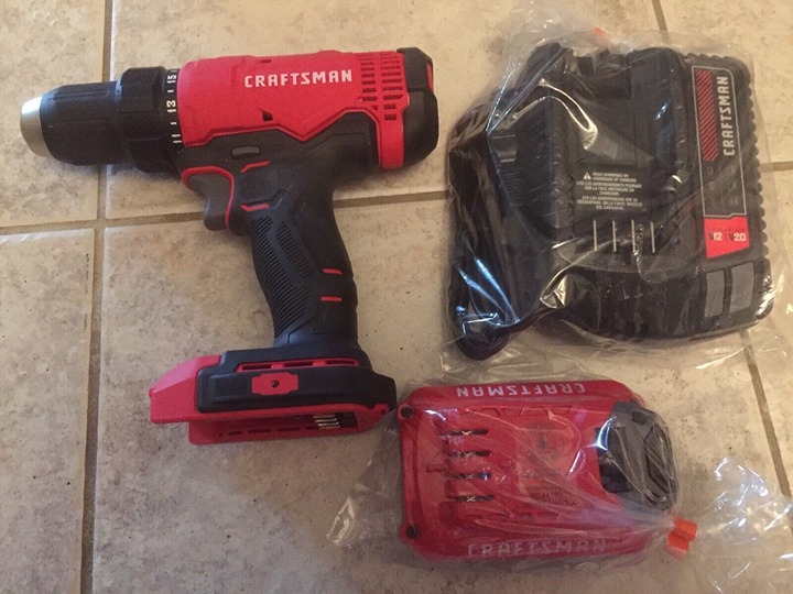 Craftsman V20 20 volt 1/2 inch Cordless Drill CMCD701 Comes w/ Battery & Charger