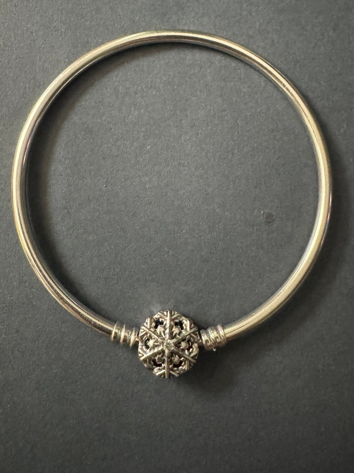 Pandora Moments Sterling Silver Dazzling Snowflake Bangle Charm Bracelet