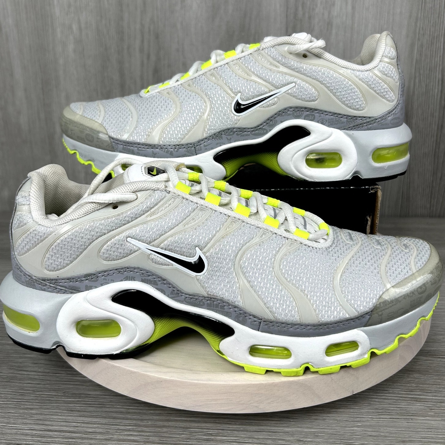 Nike Air Max Plus GS White Grey Volt TN Logo All Over Print GS 7Y OG CD0609-015