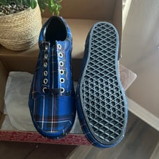 Women Vans size 6
