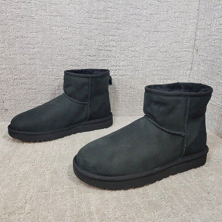 UGG Classic Mini II 1016222 Womens Size US 9 Black Shearling Ankle Boots