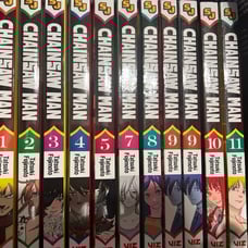 chainsawman manga bundle | accepting offers ;>