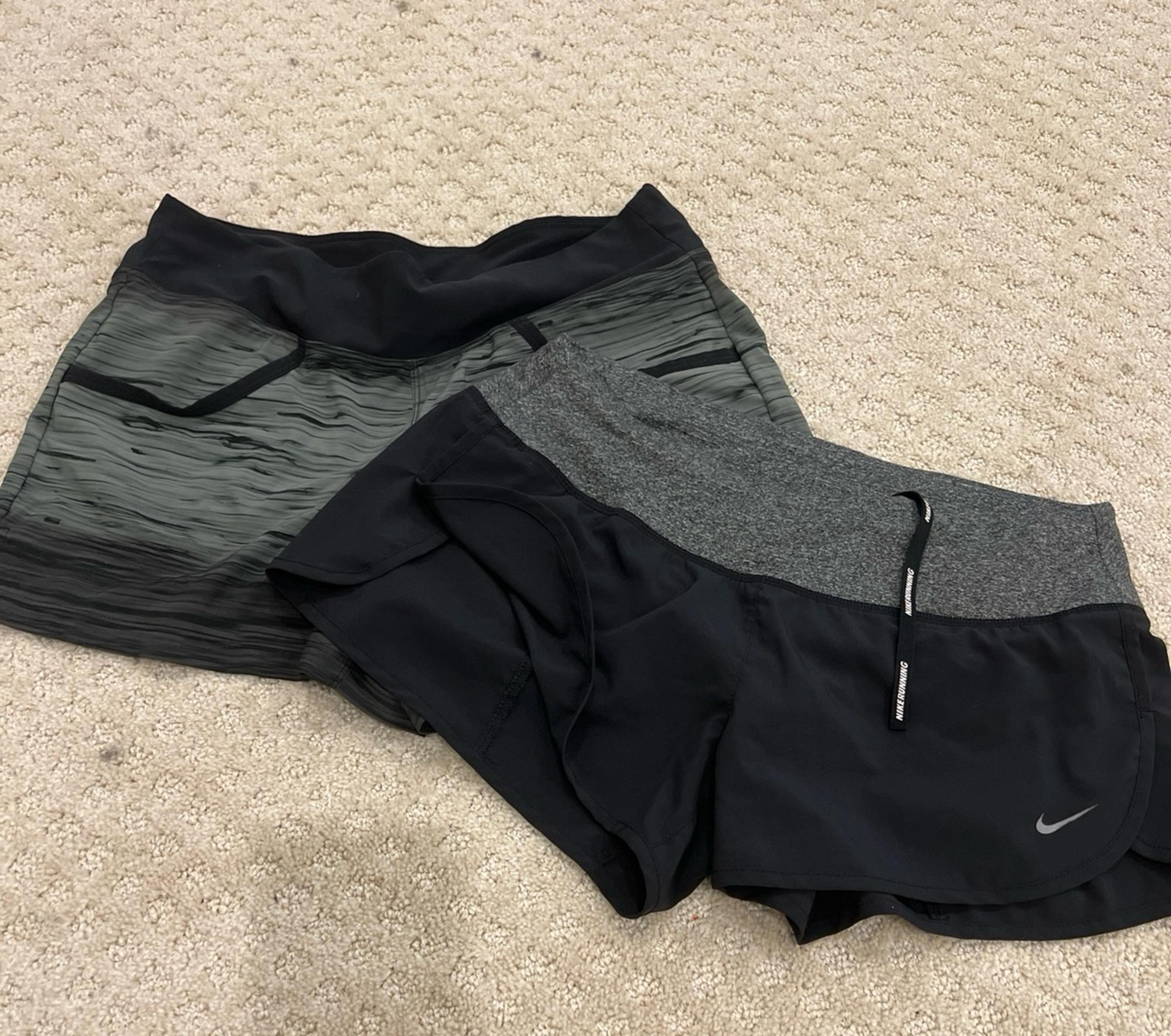 Nike Women’s Size S Lined Running/Athletic Shorts.
