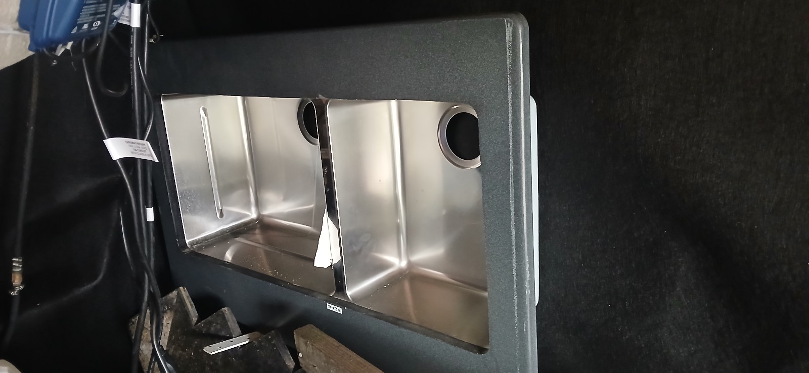 New Kohler sinks porcelain n stainless