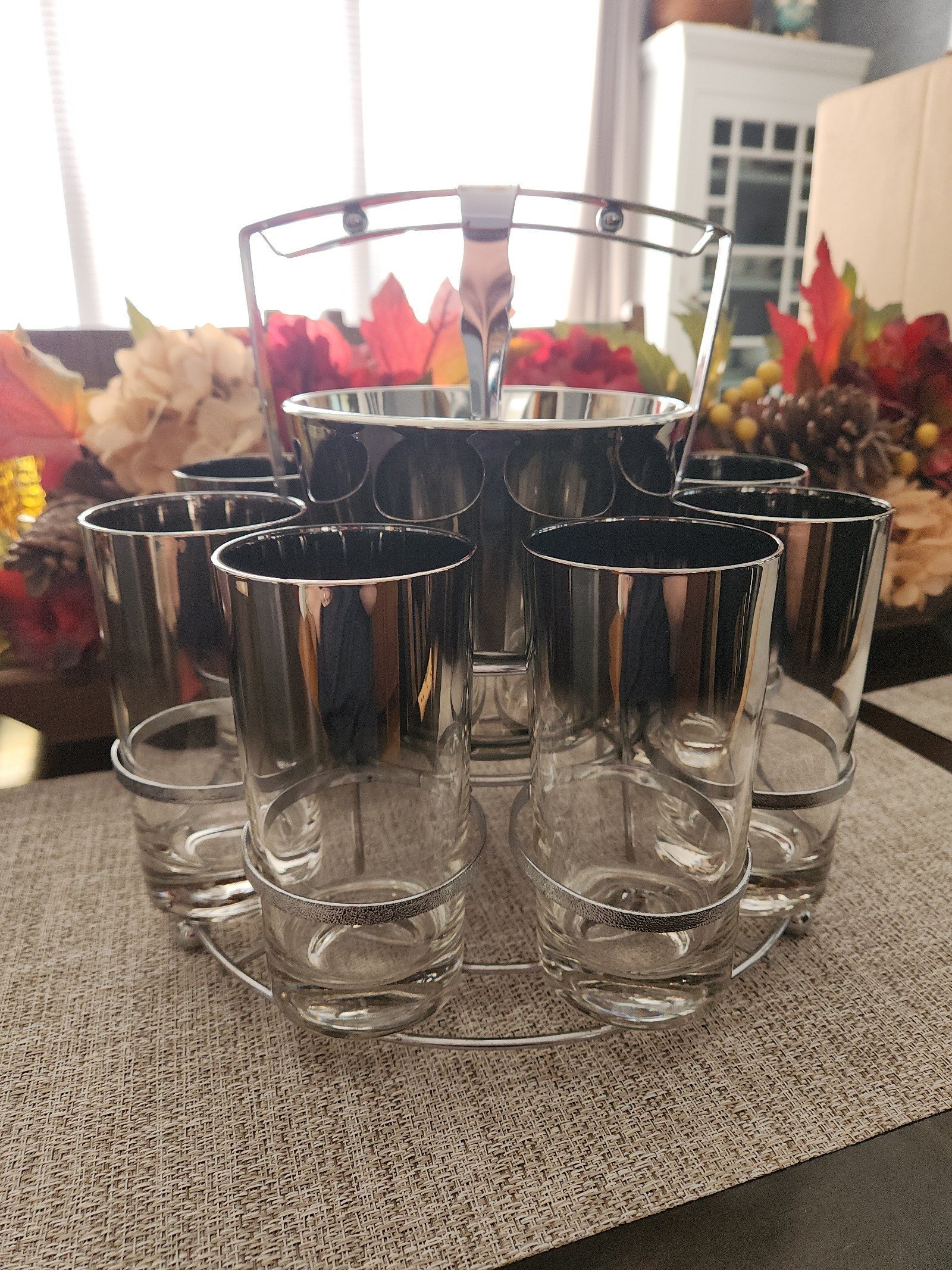 Vtg Dorothy Thorpe / Vitreon Queens Silver Fade Cocktail Glass Bar set & Cradle