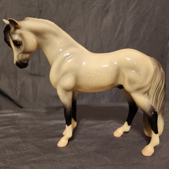 Breyer Horse #1702 Icicle (tt1)