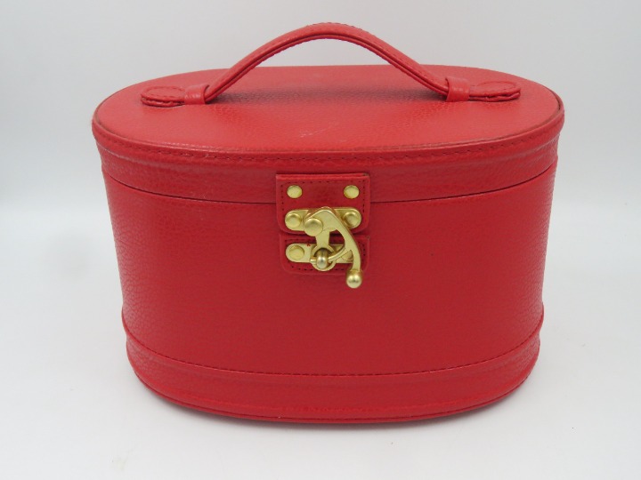 VTG Bentony Travel Cosmetic Open Interior Mirror Luggage Cherry Red