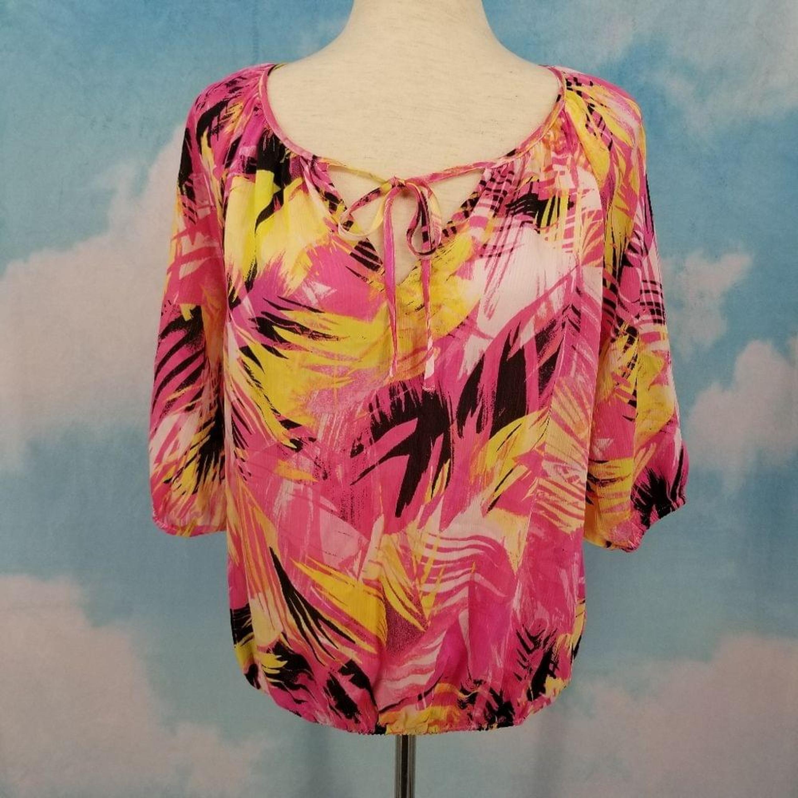 Vince Camuto Summer Splash Blouse Size XS
