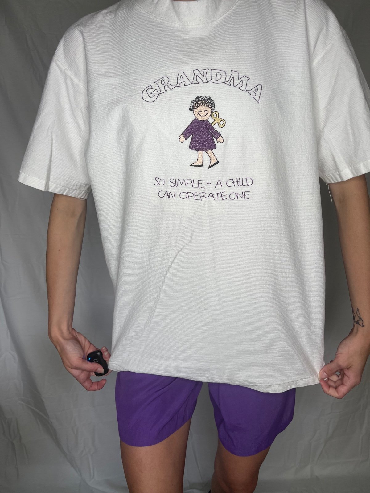 Vintage T-shirt single stitch with embroidered graphics