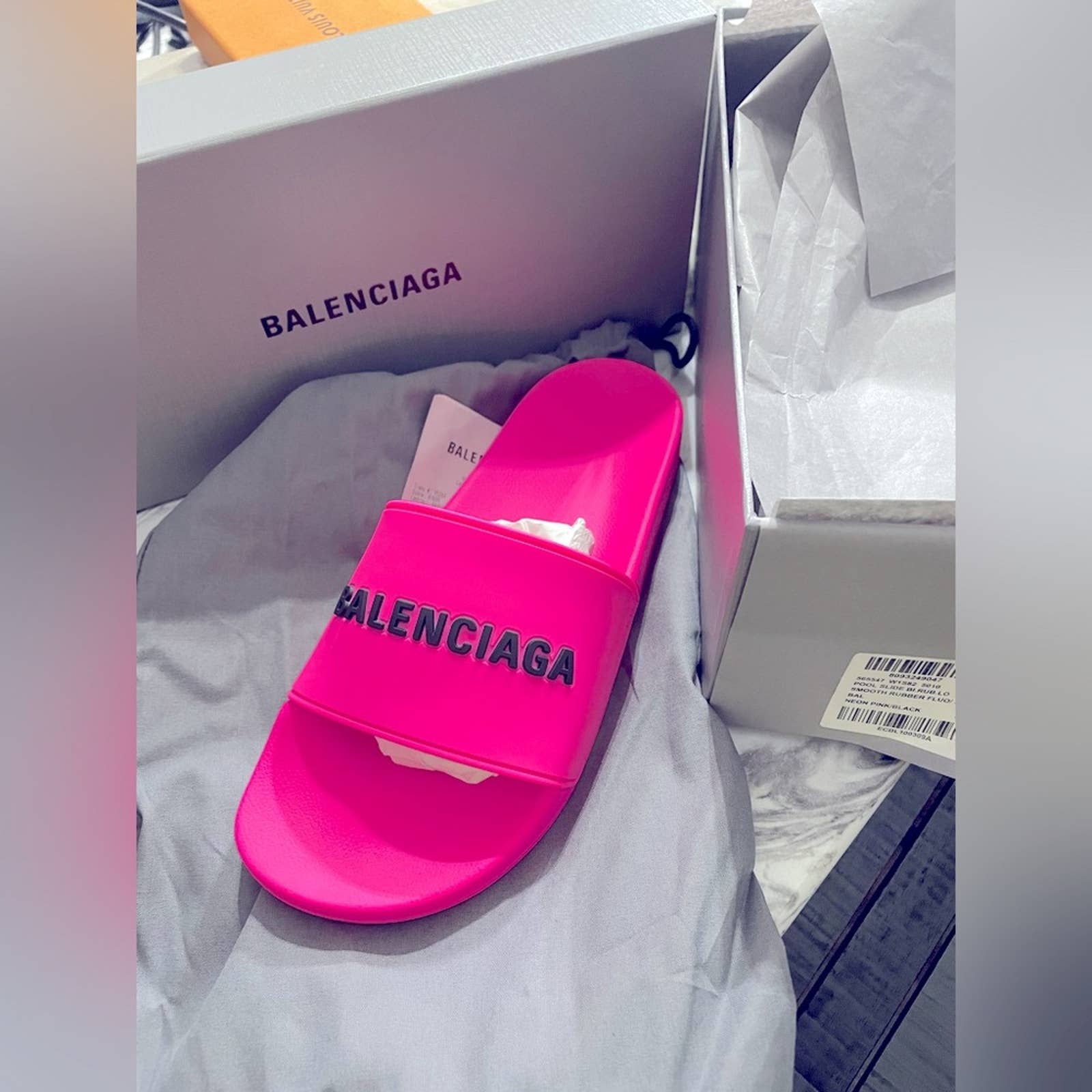 Balenciaga Brand new slides pink size 41