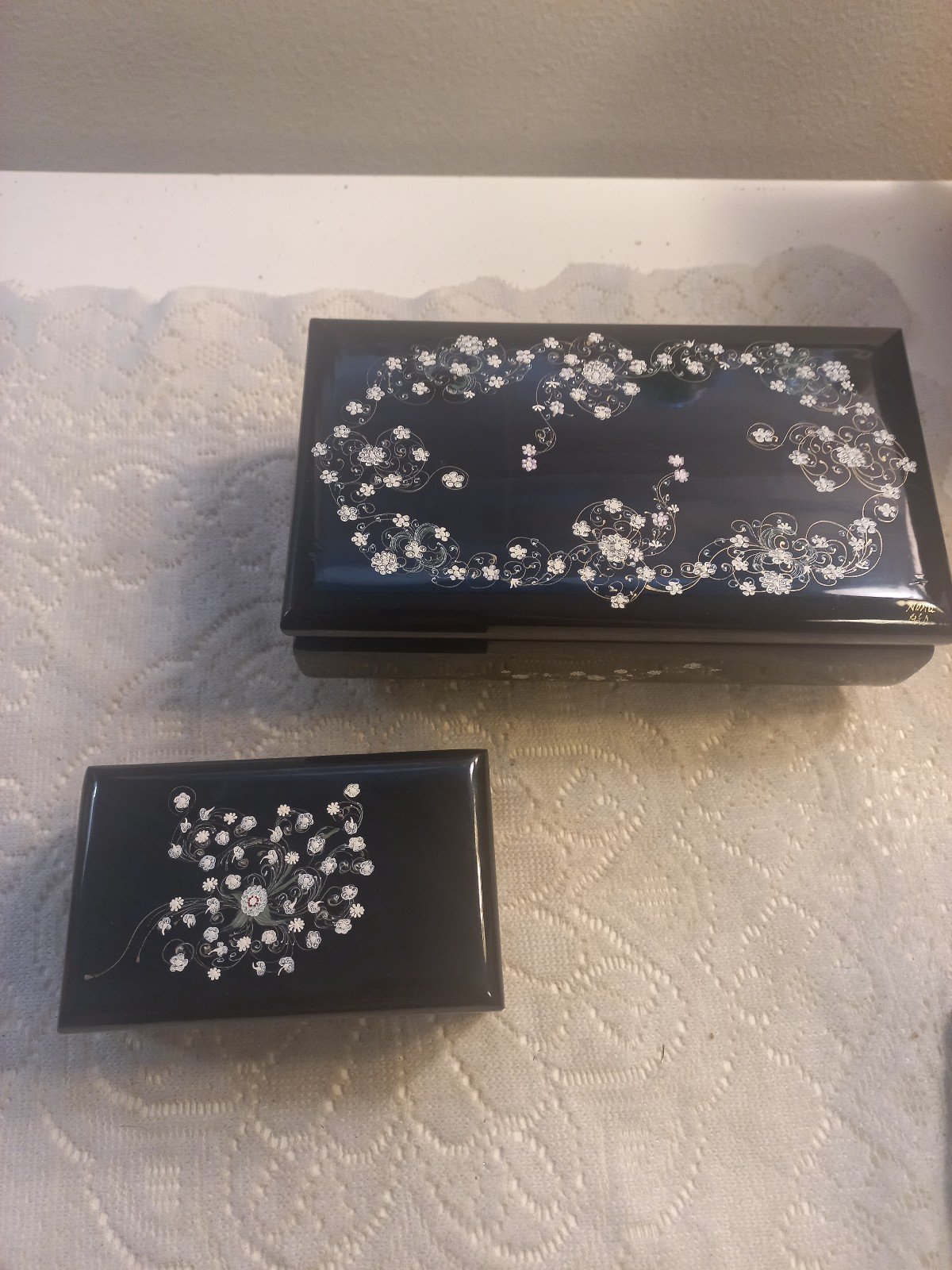 2 Pavlova Lacquered Jewelry Box Handpainted Floral Artist Signed Trinket VTG