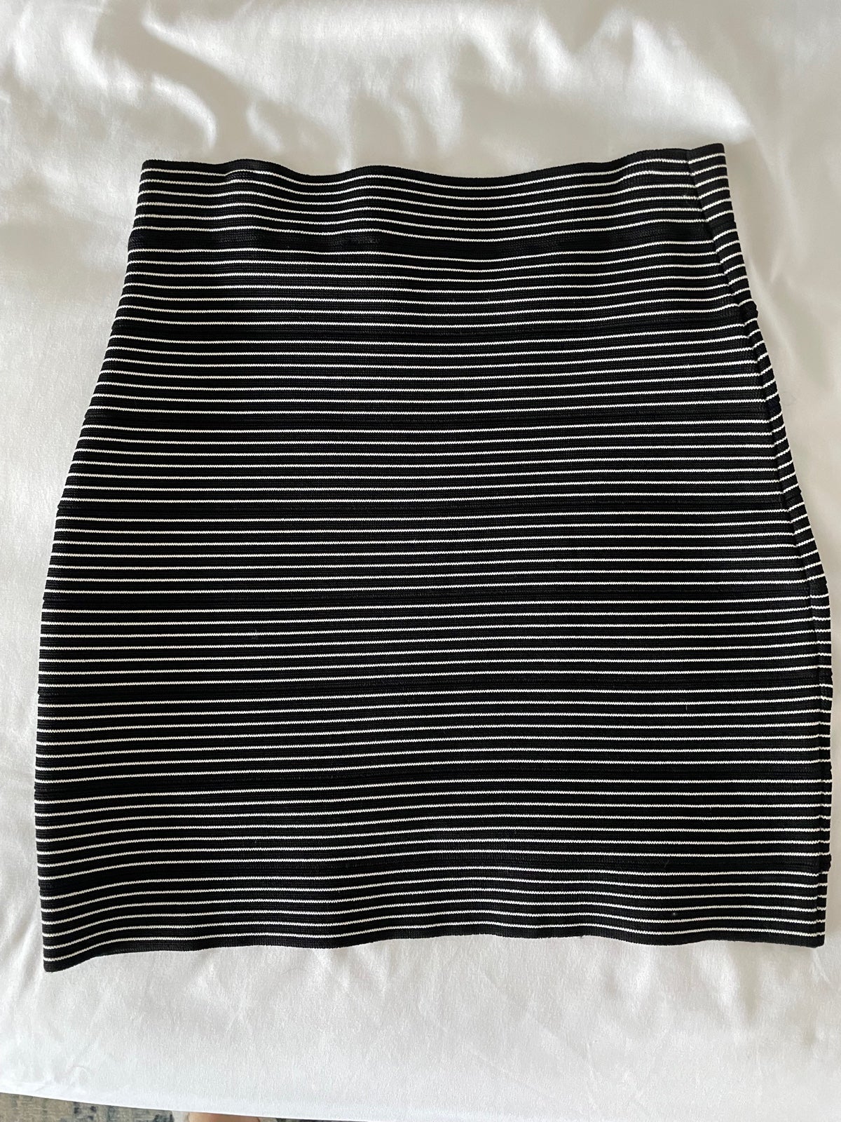 Lot of bcbg bandage skirts