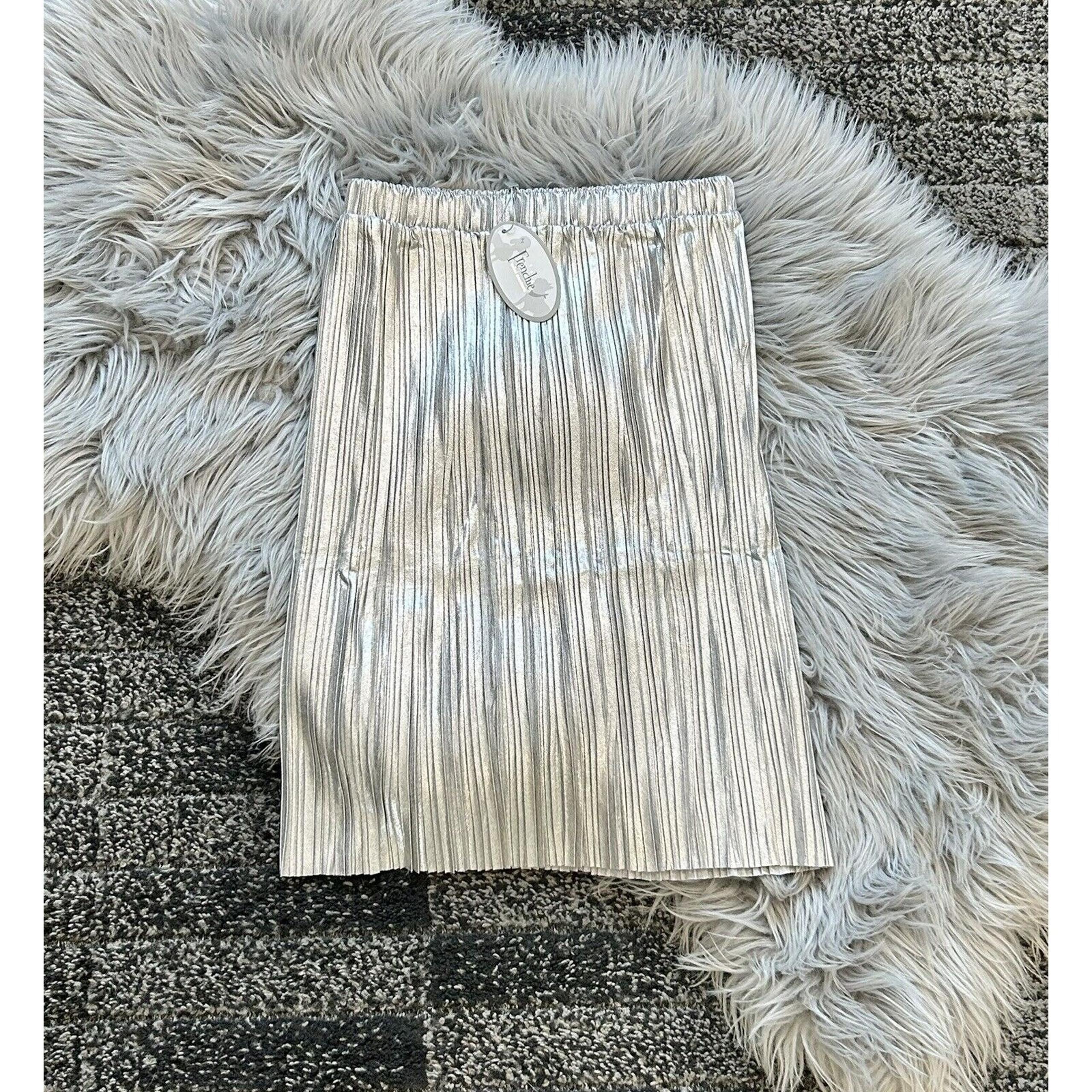 Girls Silver Metallic Elastic Waist Skirt Size 7 ($50) - Frenchie Mini Couture
