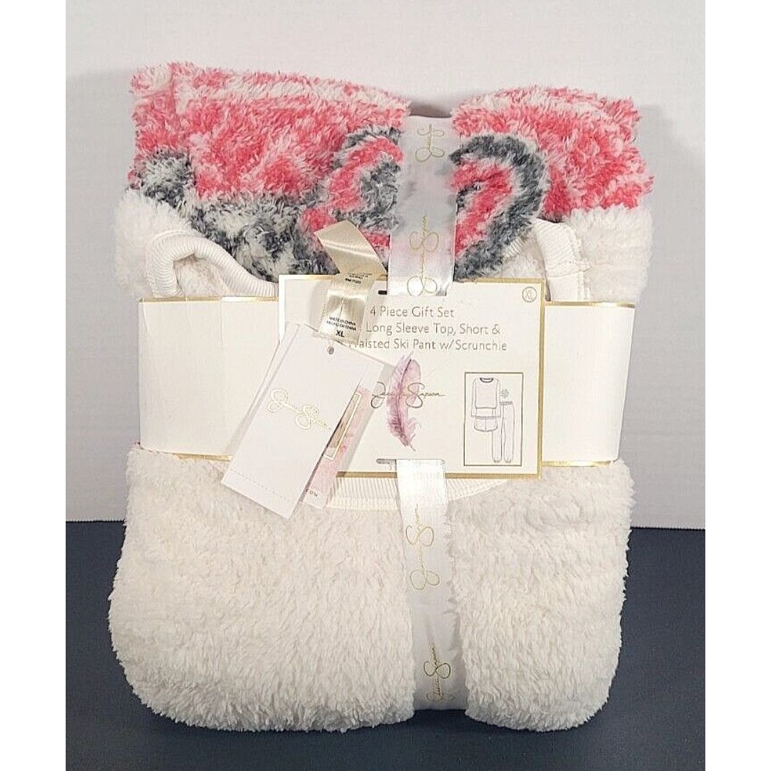 Jessica Simpson 4Piece Gift Set XL Sherpa Long Sleeve Christmas