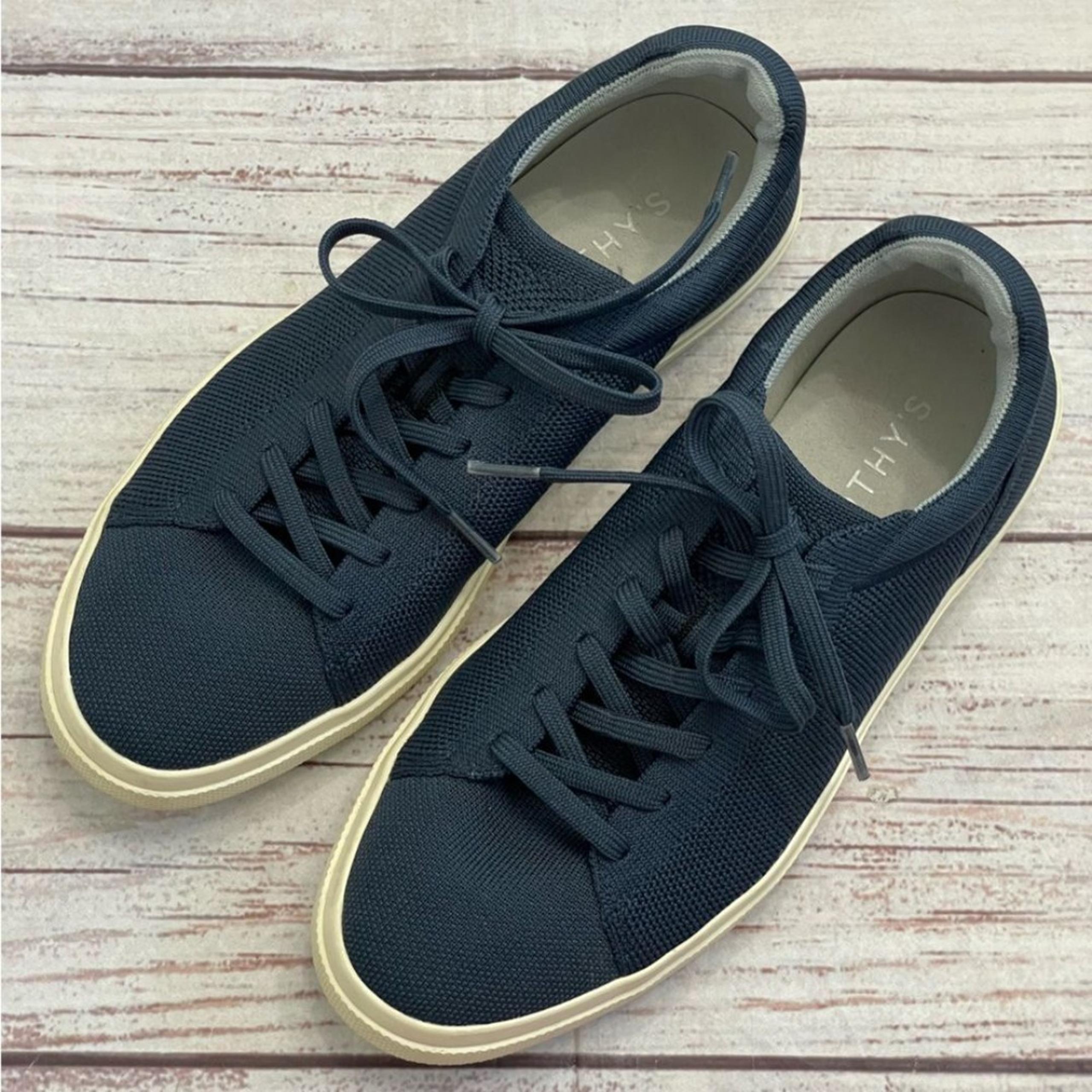 Rothy’s RS02 Navy Lace Up Sustainable Knit Sneakers Size Women’s 11 Men’s 9.5