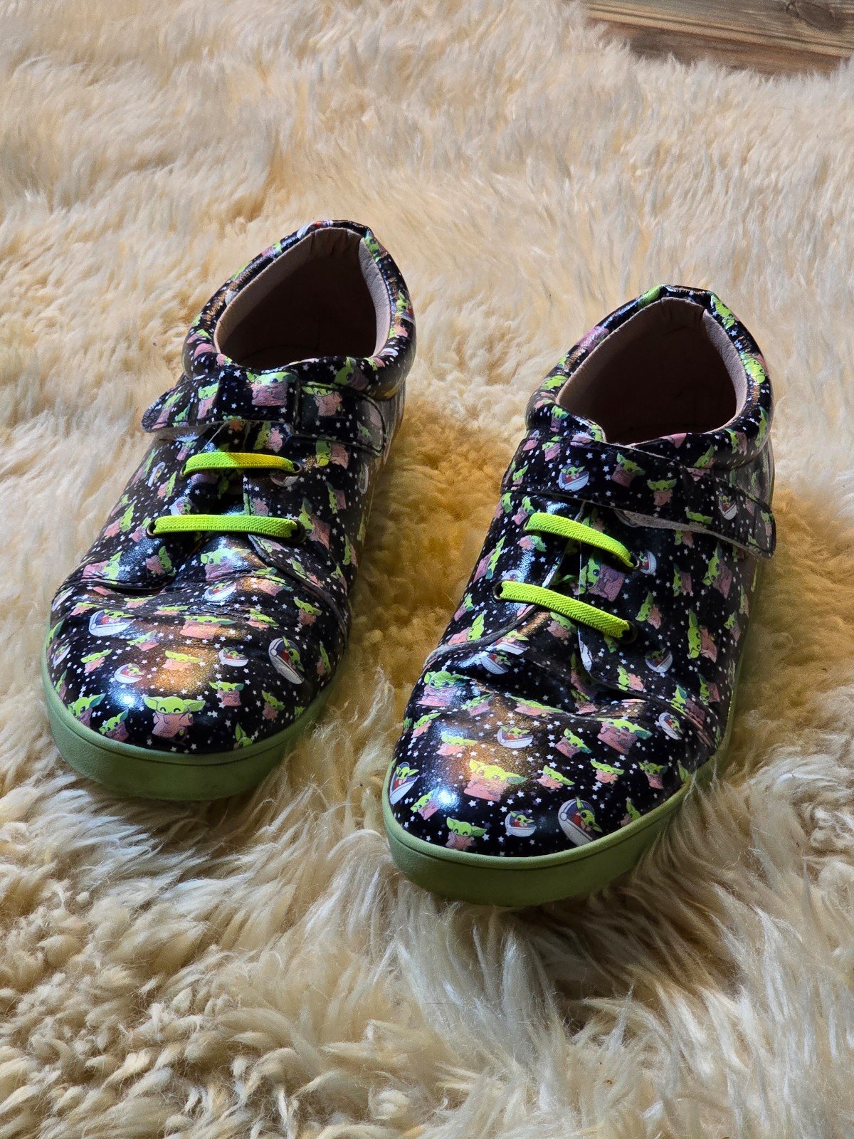 Baby yoda little piggies shoes