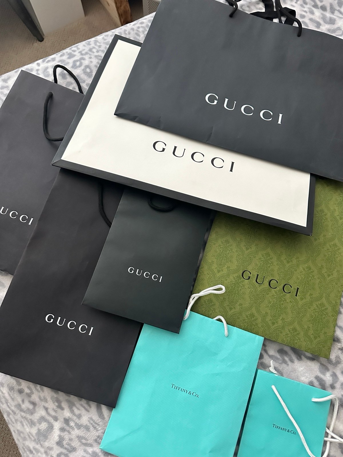 Gucci Shopping