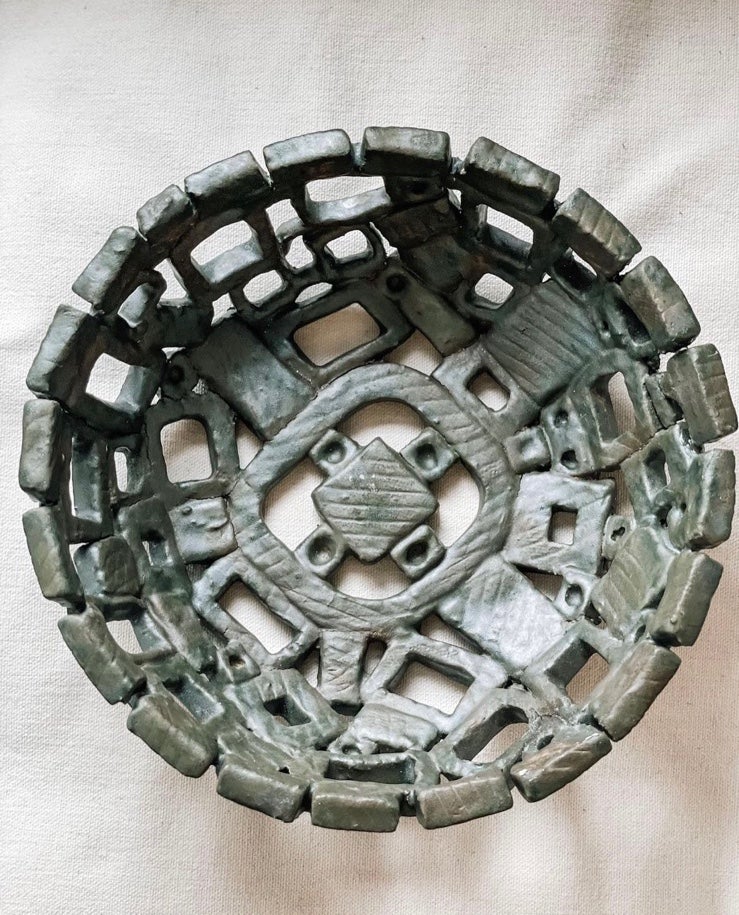 Vintage Hanfcrafted Clay/Stone Bowl!