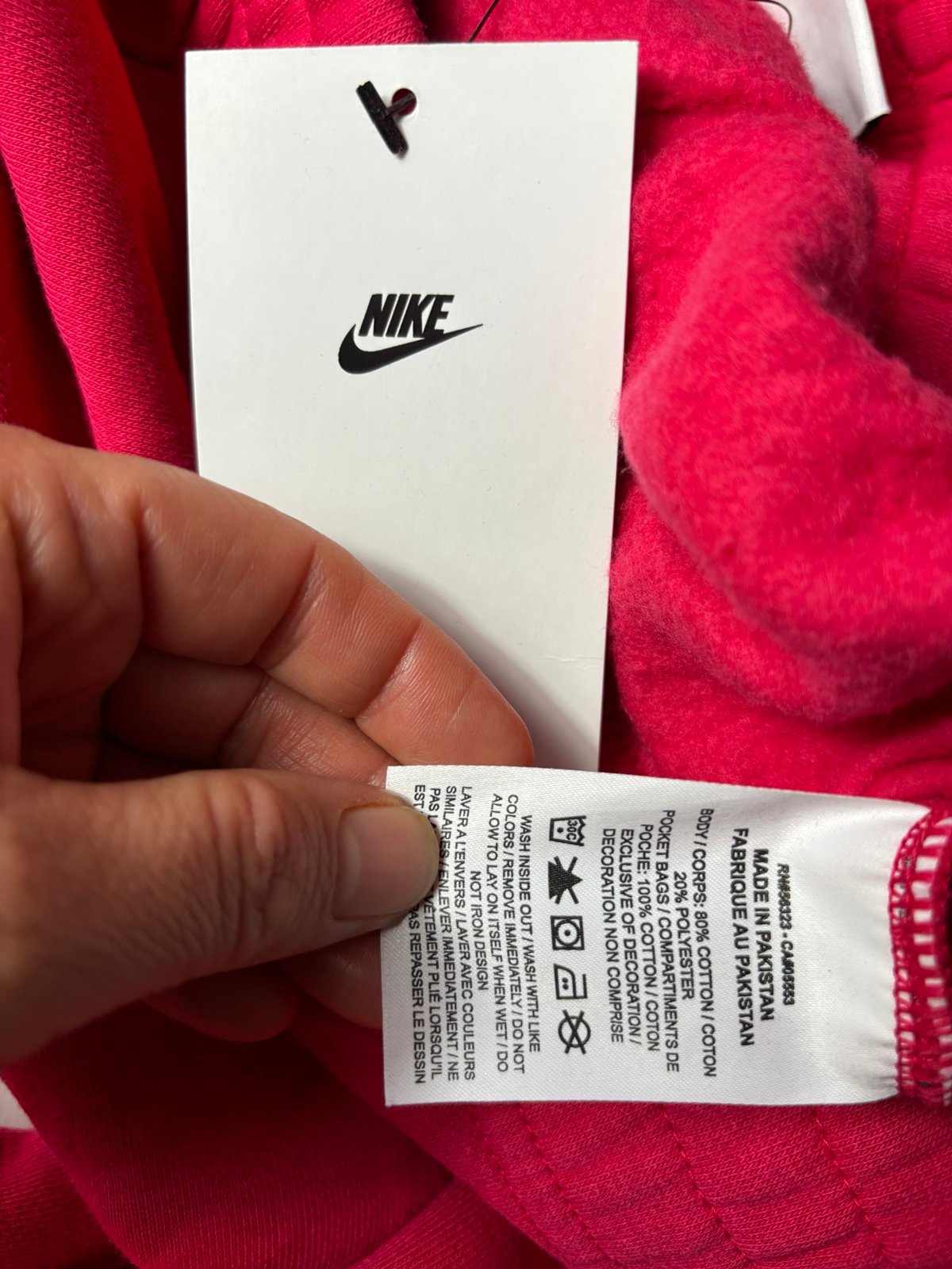 fleece red nike tag pak