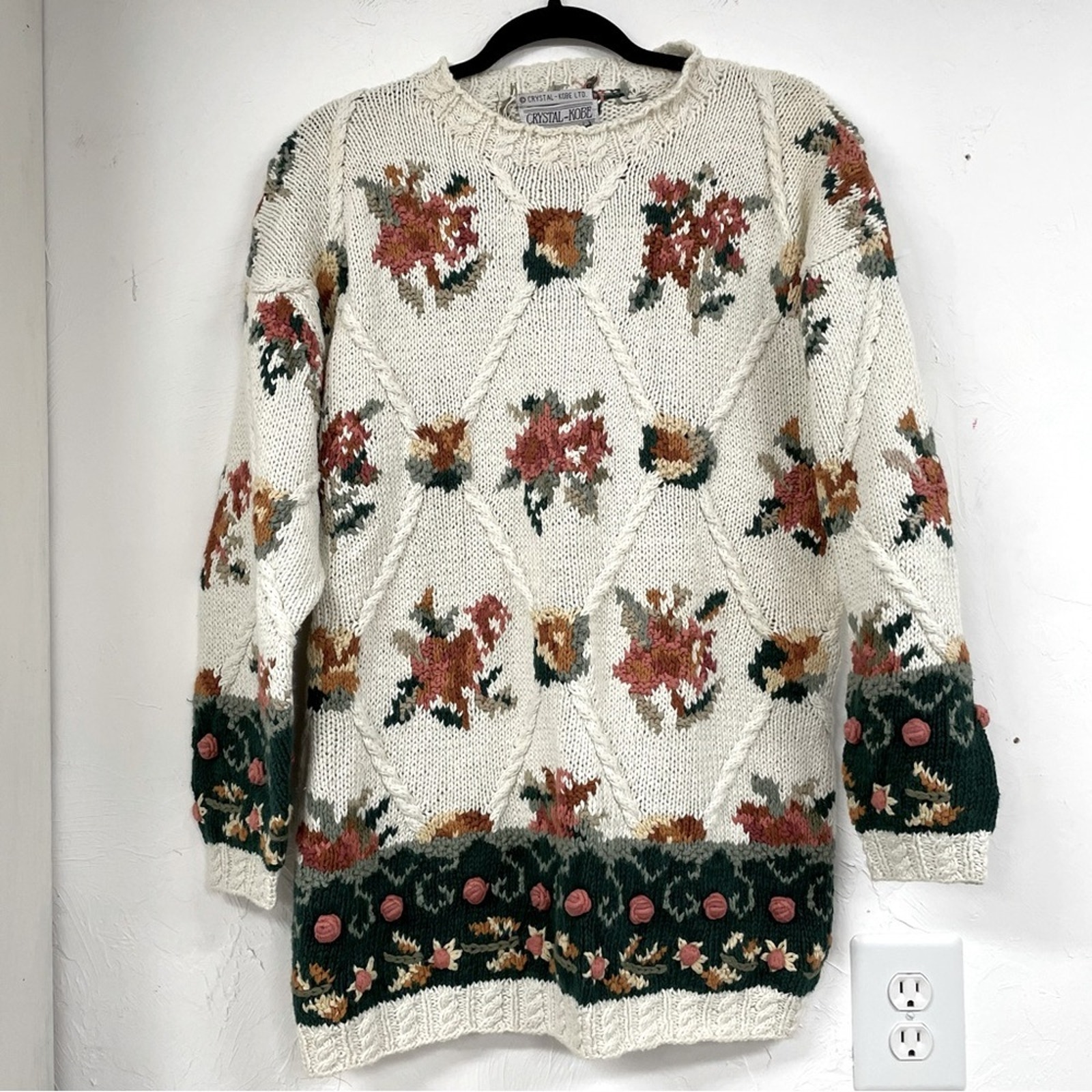 Vintage Krystal Cove Cream Floral Embroidery Grandma Core Women’s Sweater SP