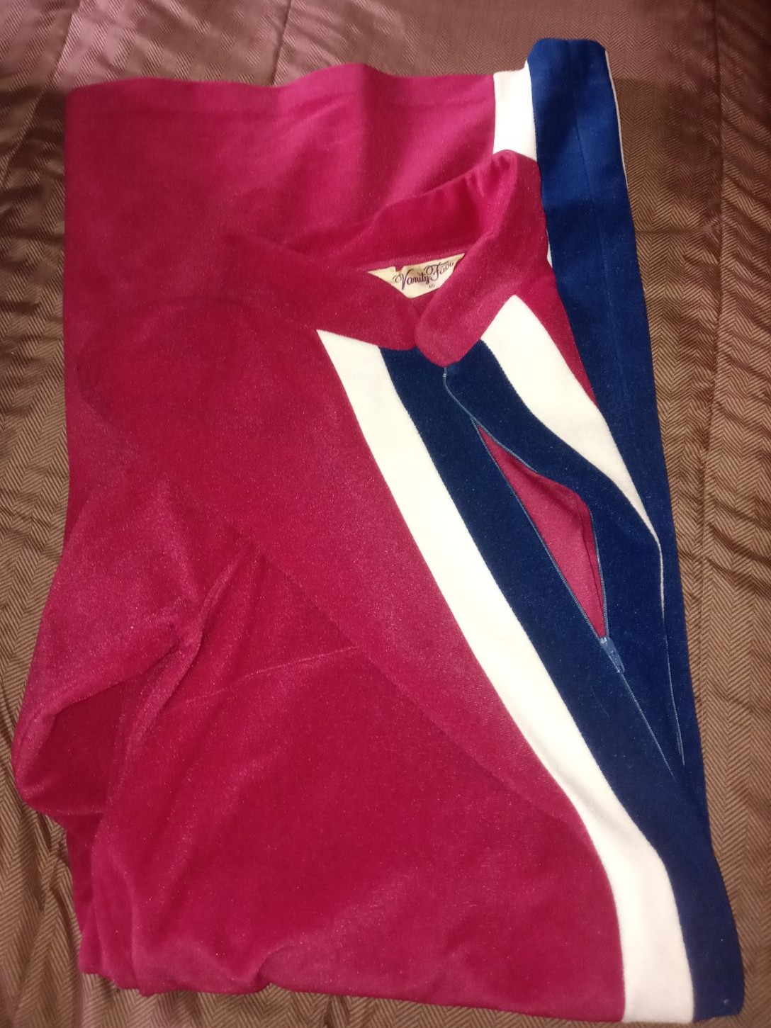 Vintage Vanity Fair robe 40 velour