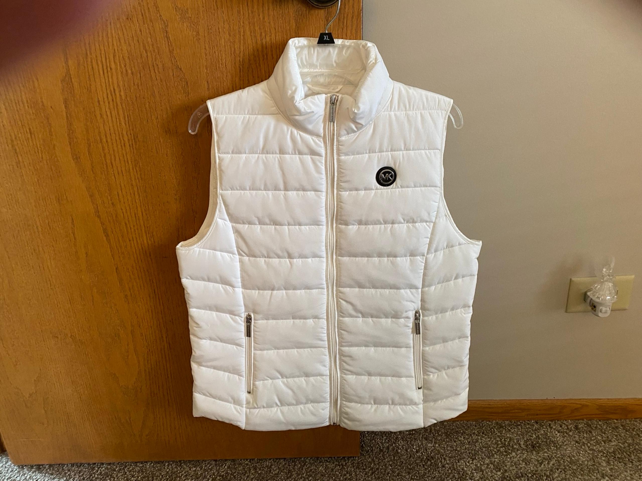 Michael Kors puffer vest women’s large brand new