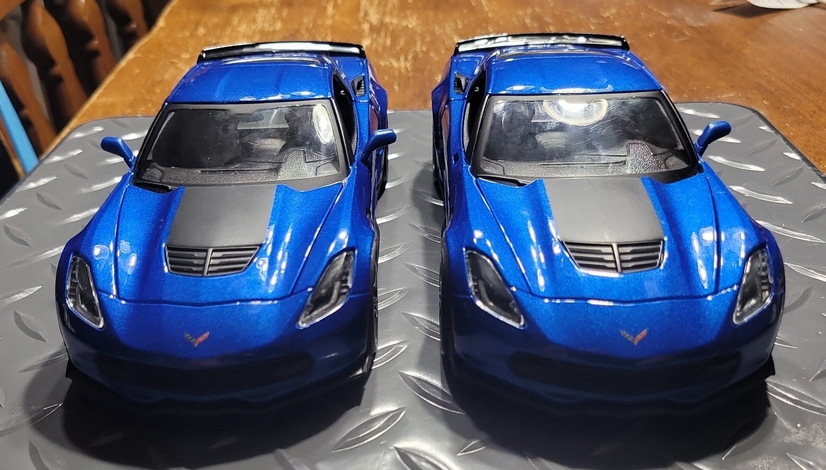 2) 2015 Chevrolet Corvette Hard Top Z06 Blue 1/24 Read Description