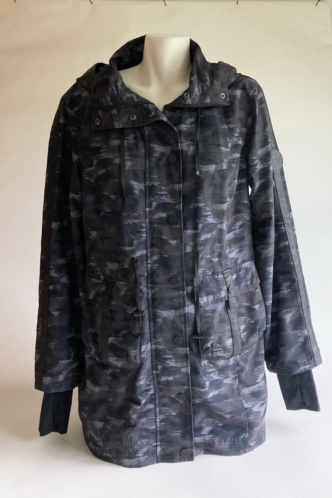 New NFL Super Bowl LV Grey Black Brown Polyester Camouflage Hooded Jacket size M