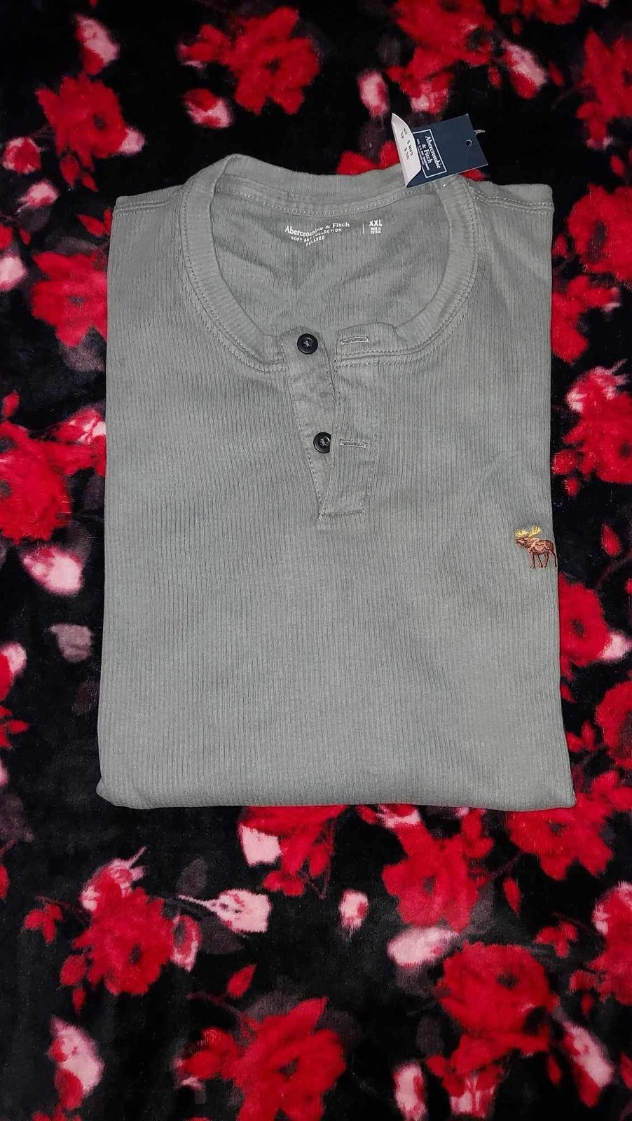 Abercrombie and Fitch Henley size XXL NWT