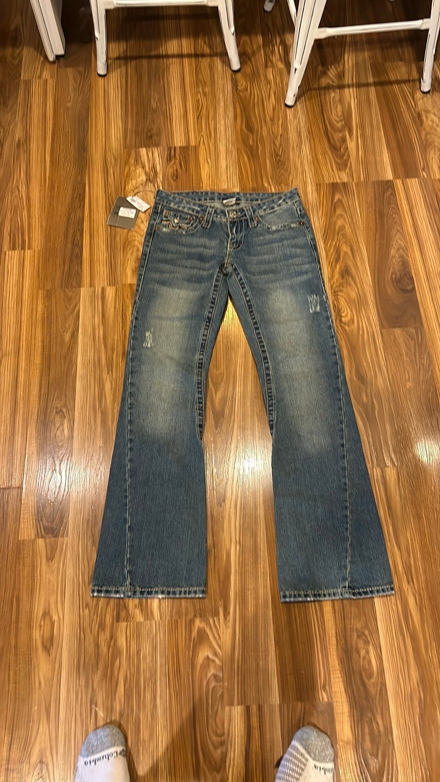 Brand new with tags true religion women's flared jeans. Size 28