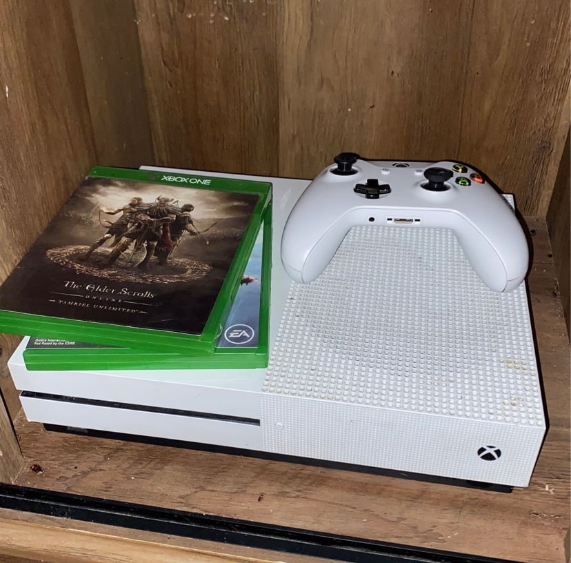 Xbox One S