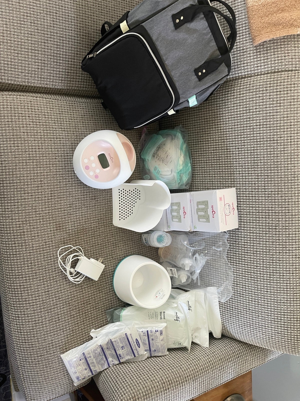 Spectra S2 Beeast pump, parts, freezer bags, cooler backpack Baby Bundle